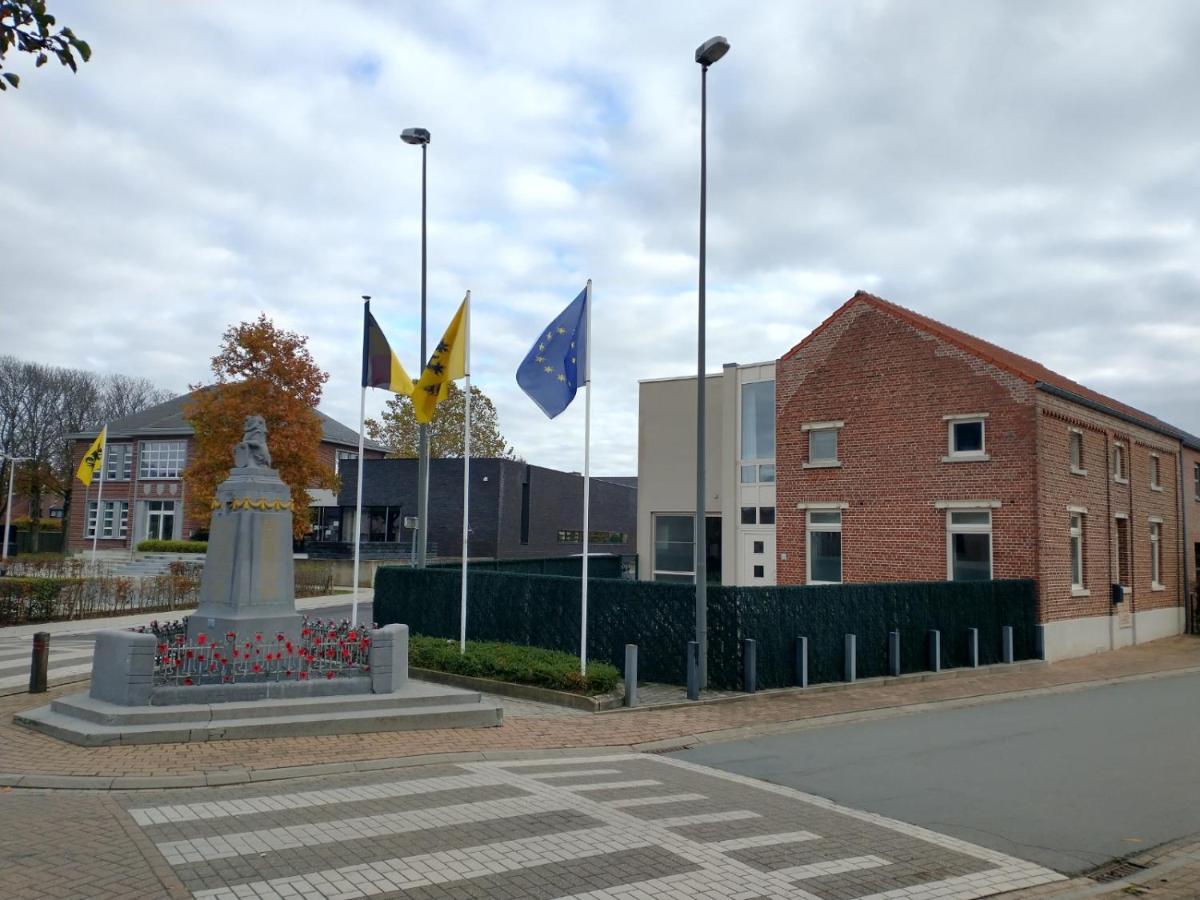 Vakantiewoning 'De Vlaamse Aap' Дилзен-Стоккем Экстерьер фото